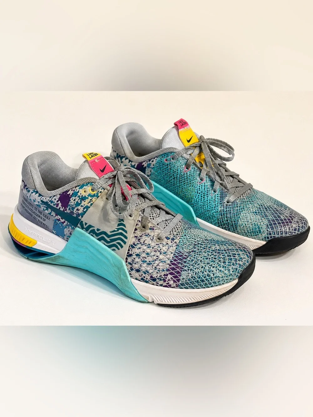 Nike Metcon 8 AMP Women’s Size 10 Training Shoes Aqua Pink Yellow CrossFit Gym